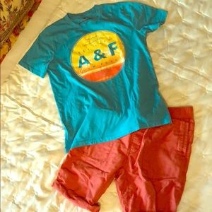 Boys Abercrombie Chino & T outfit 13/14